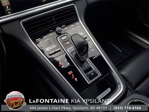 Used 2018 Porsche Panamera 4 image 46