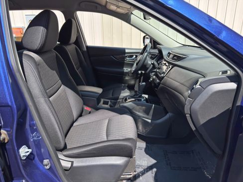 Used 2017 Nissan Rogue S AWD/4WD image 14