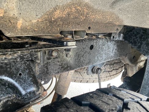 Used 2019 Nissan Titan SV w/ SV Convenience Package image 33