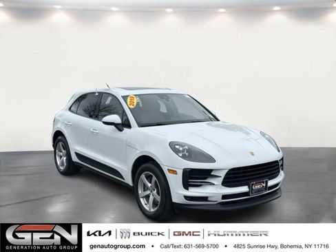 Used 2019 Porsche Macan AWD/4WD image 1