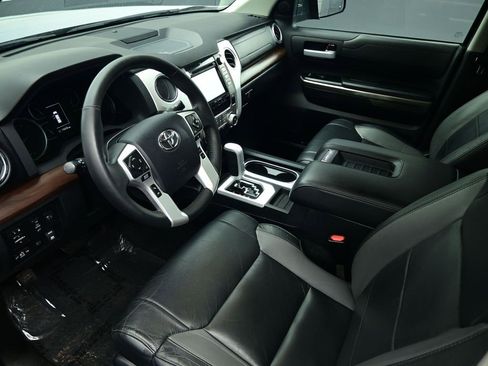 Used 2019 Toyota Tundra Limited w/ Limited Premium Package image 17