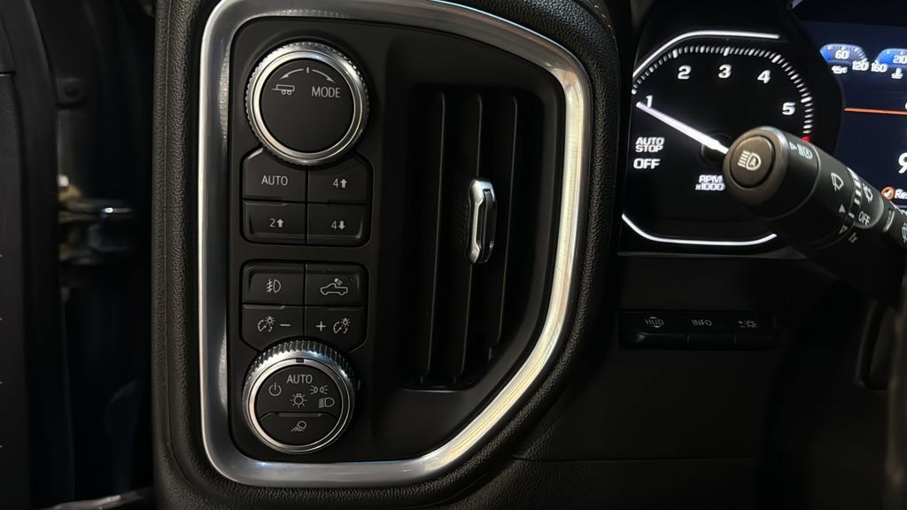 Used 2021 GMC Sierra 1500 AT4 w/ AT4 Carbonpro Edition AWD/4WD image 33
