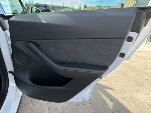 Used 2021 Tesla Model Y 2WD image 24