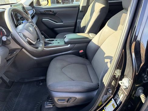 Used 2022 Toyota Highlander L image 22