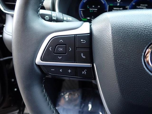 Certified 2026 Toyota Highlander Limited AWD/4WD image 16