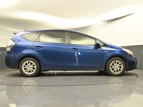 Used 2012 Toyota Prius V Two image 22