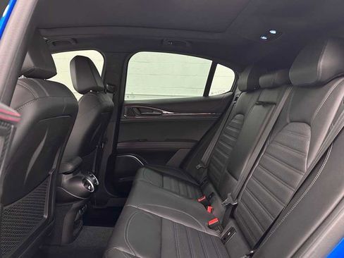 Used 2023 Alfa Romeo Stelvio Estrema image 15