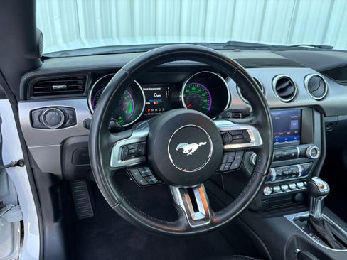 Used 2022 Ford Mustang Premium image 22