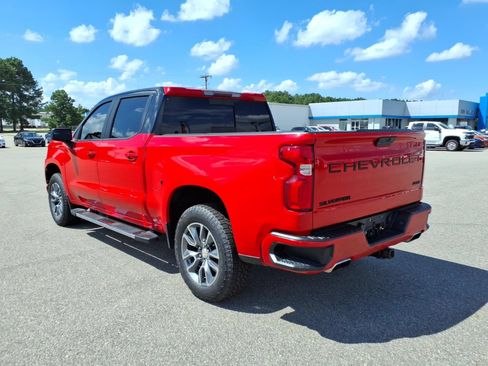 Used 2021 Chevrolet Silverado 1500 RST w/ Convenience Package II AWD/4WD image 3