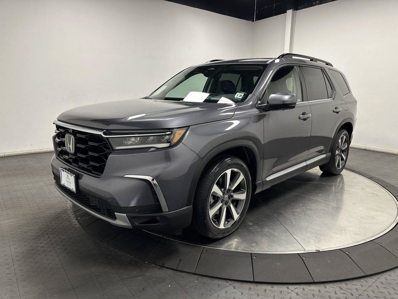 Certified 2024 Honda Pilot Elite image 1