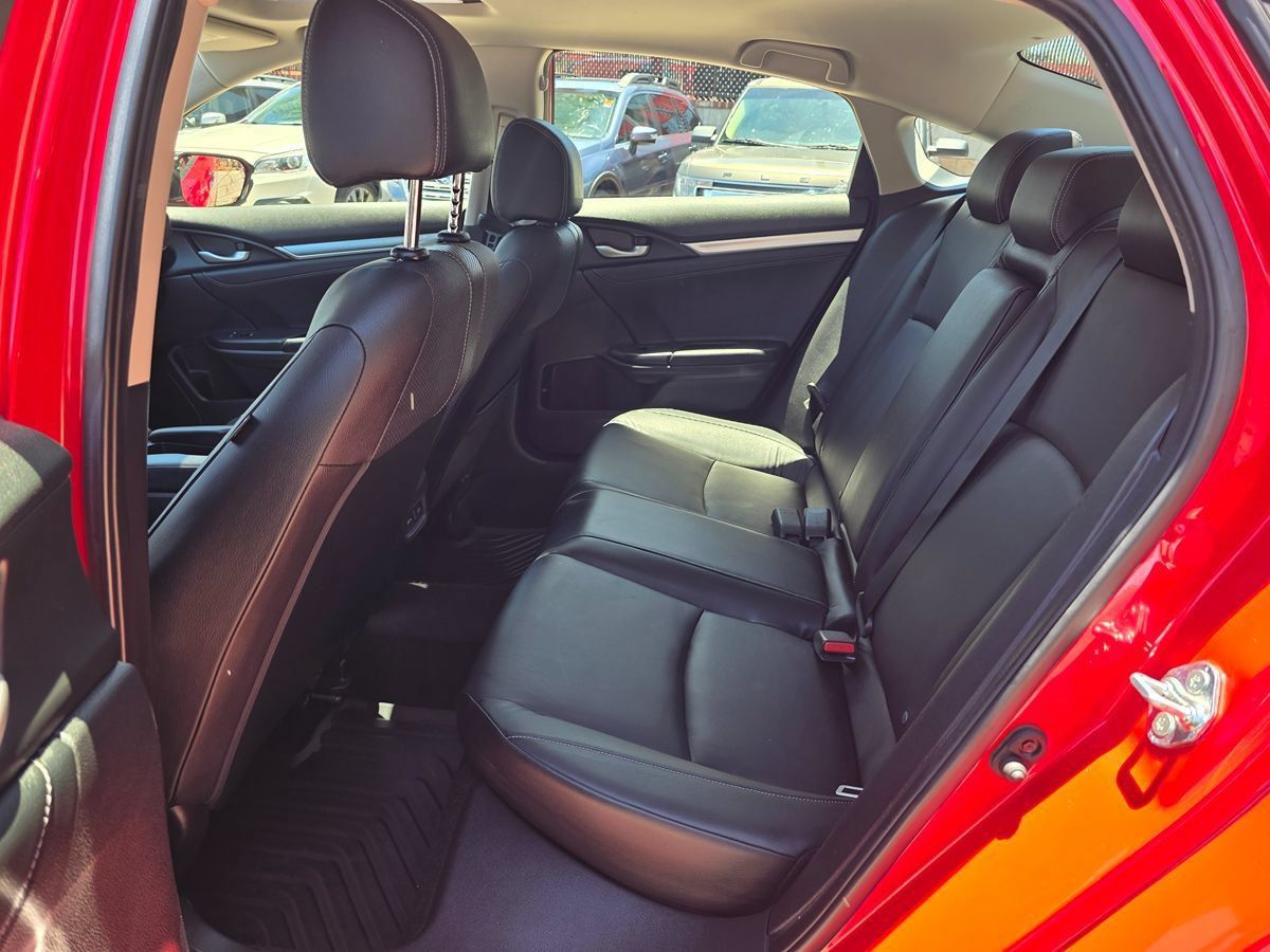 Used 2018 Honda Civic Touring image 22