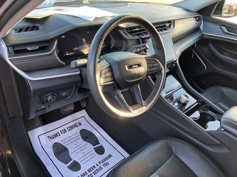 Used 2023 Jeep Grand Cherokee L Limited image 13