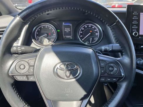Used 2024 Toyota Camry SE image 19