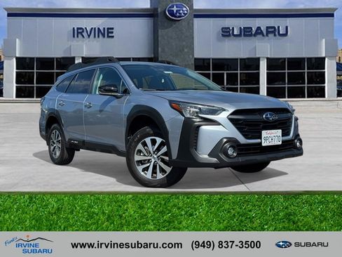 Used 2025 Subaru Outback Premium image 1