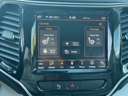Used 2020 Jeep Cherokee Limited AWD/4WD image 12