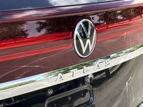 Used 2024 Volkswagen Atlas Cross Sport SE image 10