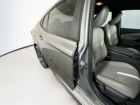 Used 2025 Toyota Camry SE w/ Convenience Package FWD image 28