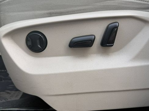 Used 2019 Volkswagen Atlas SE w/ Towing Package FWD image 21