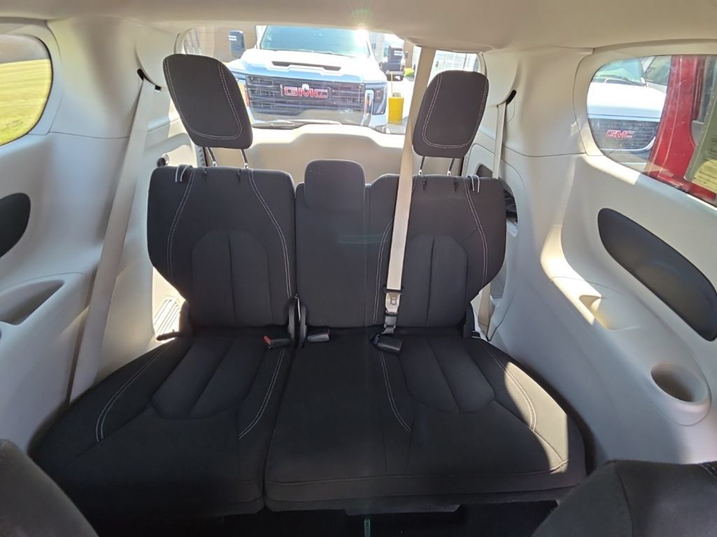 Used 2023 Chrysler Voyager LX FWD image 22