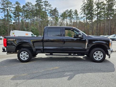 Used 2025 Ford F250 XLT image 12