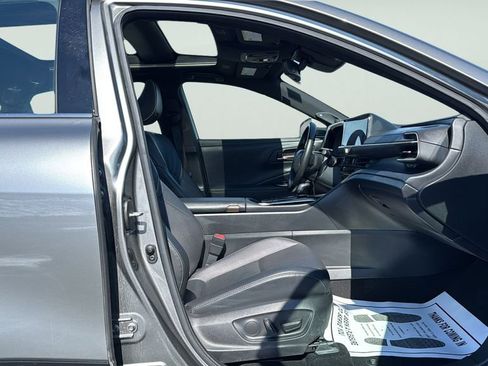 Used 2024 Toyota Crown image 10