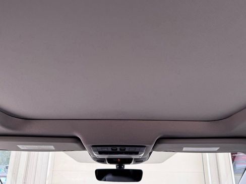 Used 2023 Nissan Rogue Platinum w/ Platinum Premium Package image 3