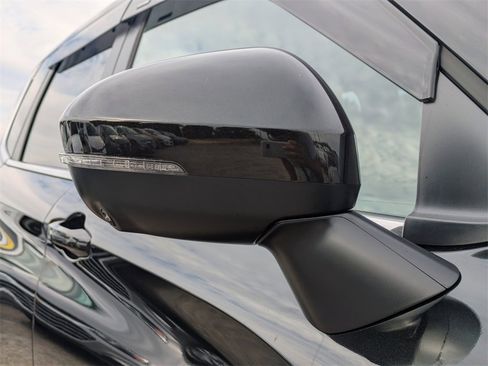 New 2026 Mitsubishi Outlander SE image 11