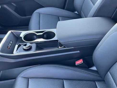 New 2026 Chevrolet Equinox LT w/ Convenience Package II image 30