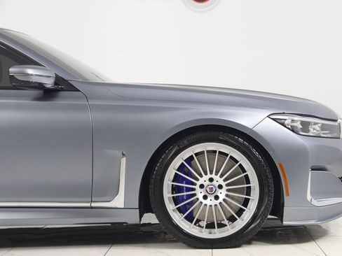 Used 2022 BMW ALPINA B7 xDrive w/ Luxury Rear Seating Package image 83