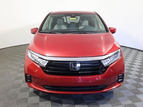 Used 2023 Honda Odyssey Touring image 2