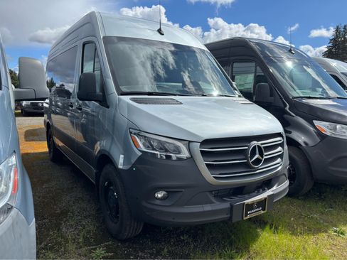 New 2025 Mercedes-Benz Sprinter 2500 image 31