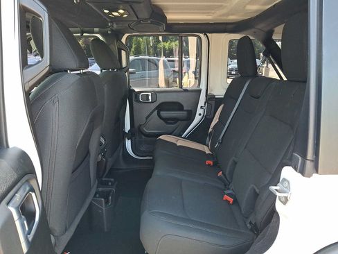 Used 2021 Jeep Wrangler Unlimited Sport AWD/4WD image 10
