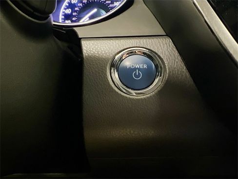 Used 2020 Toyota Camry SE image 15