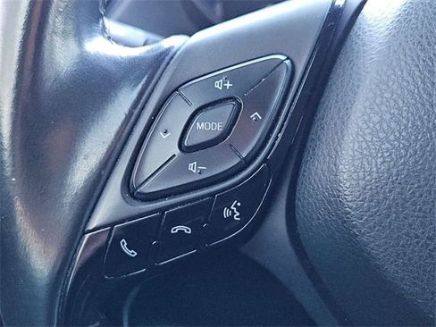 Used 2018 Toyota C-HR XLE image 12