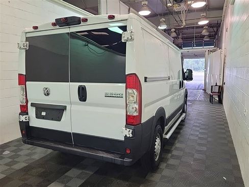 Used 2025 RAM ProMaster 2500 w/ U-Haul Equipment Group FWD image 11