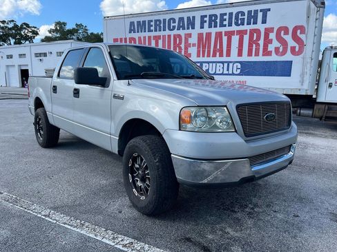 Used 2005 Ford F150 XLT image 2
