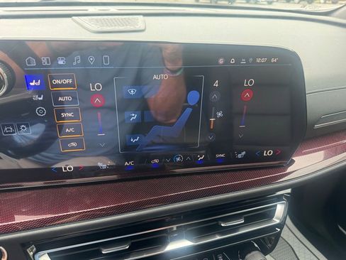 New 2026 Chevrolet Traverse Z71 w/ Enhanced Driving Package AWD/4WD image 29