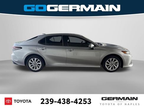 Used 2024 Toyota Camry LE w/ Convenience Package FWD image 10