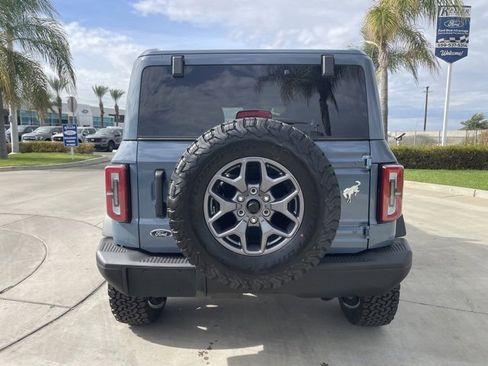 New 2025 Ford Bronco Badlands image 4