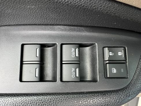 Used 2017 Honda Pilot EX-L image 17
