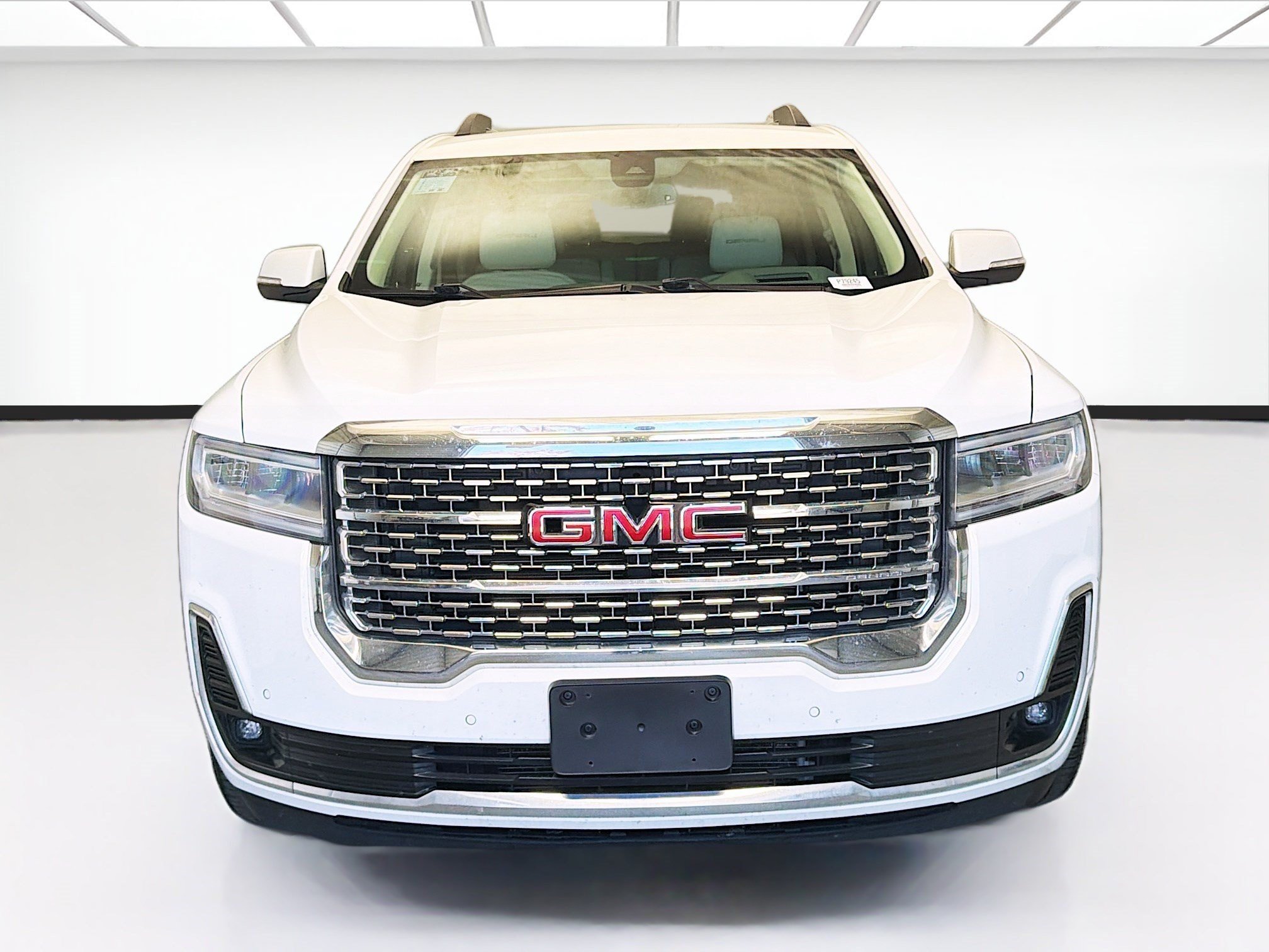 Used 2023 GMC Acadia Denali AWD/4WD image 2