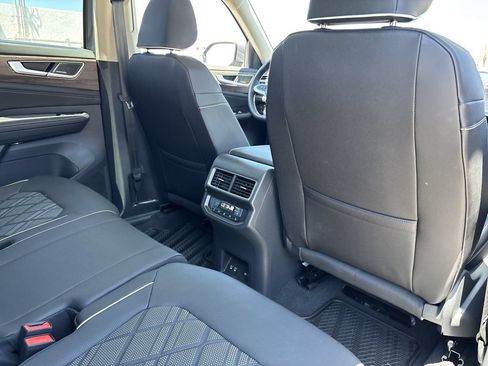 New 2026 Volkswagen Atlas SEL Premium R-Line AWD/4WD image 9