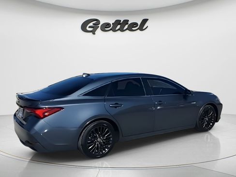 Used 2020 Toyota Avalon XSE image 8