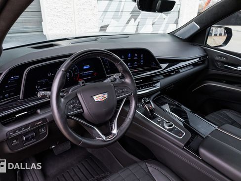 Used 2023 Cadillac Escalade ESV V image 22