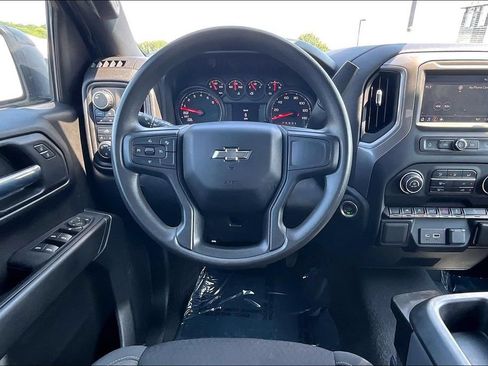 Used 2022 Chevrolet Silverado 1500 Custom Trail Boss w/ LPO, Dark Essentials Package AWD/4WD image 11