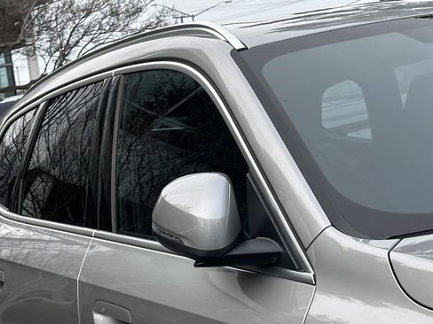 Used 2025 BMW X1 xDrive28i w/ Technology Package image 3