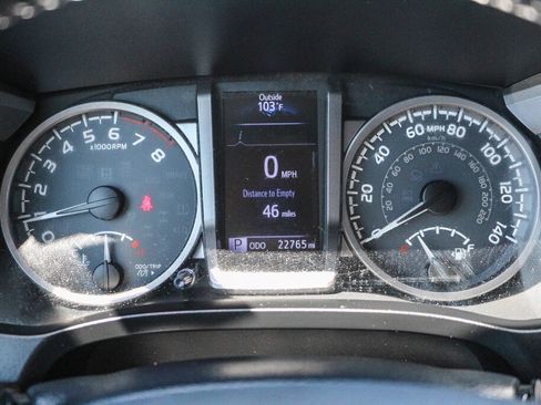 Used 2019 Toyota Tacoma SR5 RWD image 14