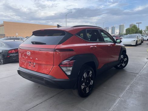 Used 2024 Hyundai Kona SEL image 3