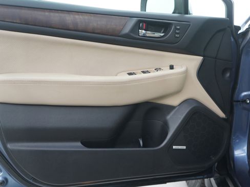 Used 2015 Subaru Outback 3.6R Limited image 19