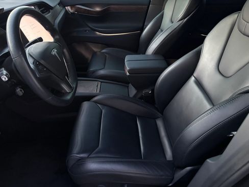 Used 2019 Tesla Model X 100D image 12